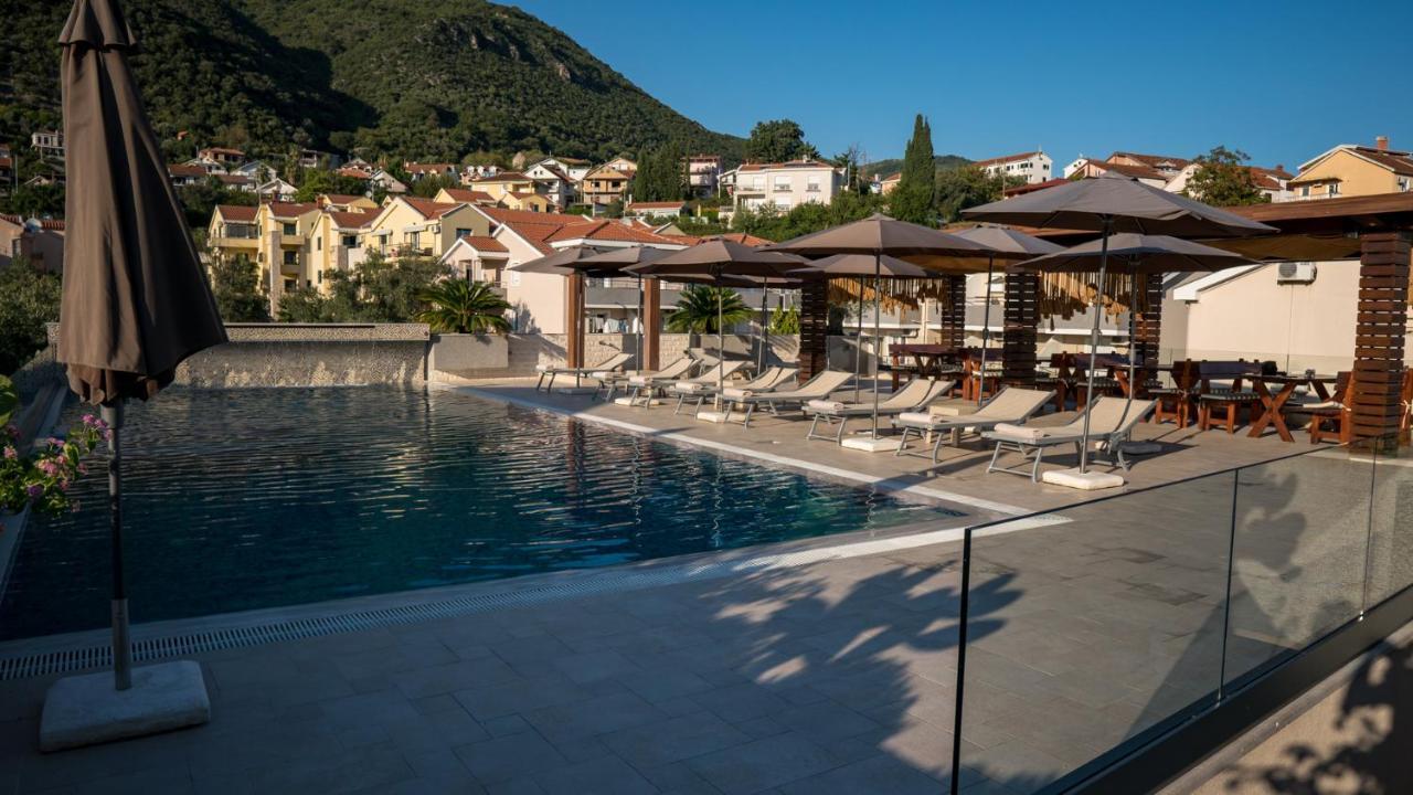 Sun Village Aparthotel Herceg Novi Exterior photo