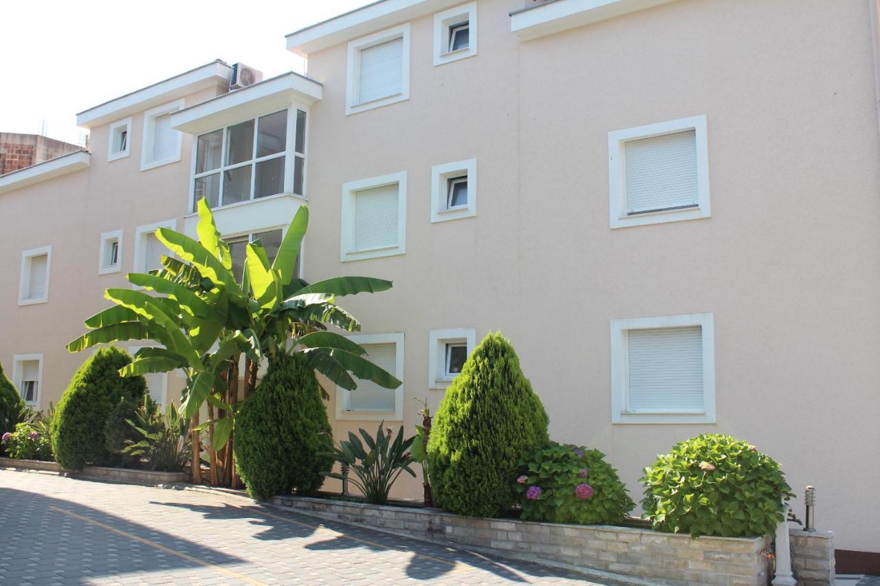 Sun Village Aparthotel Herceg Novi Exterior photo