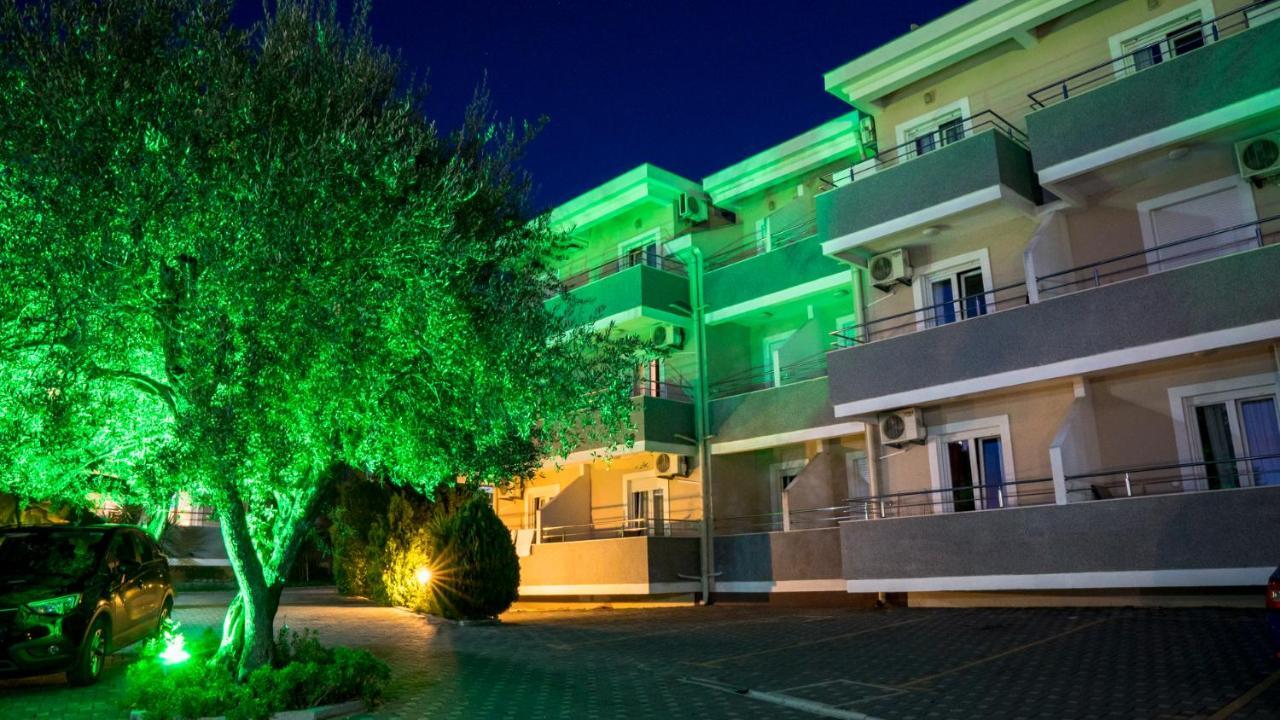 Sun Village Aparthotel Herceg Novi Exterior photo